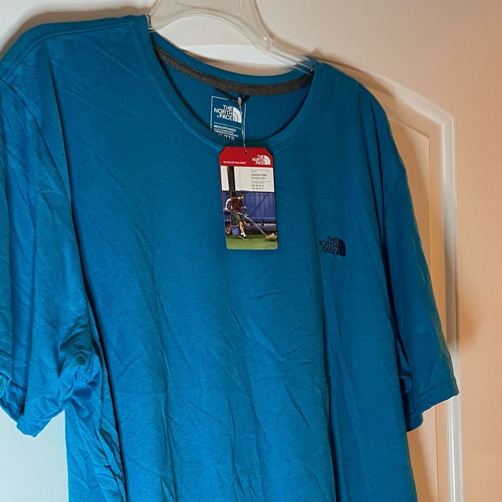 North Face T-shirt new with tags size XXL